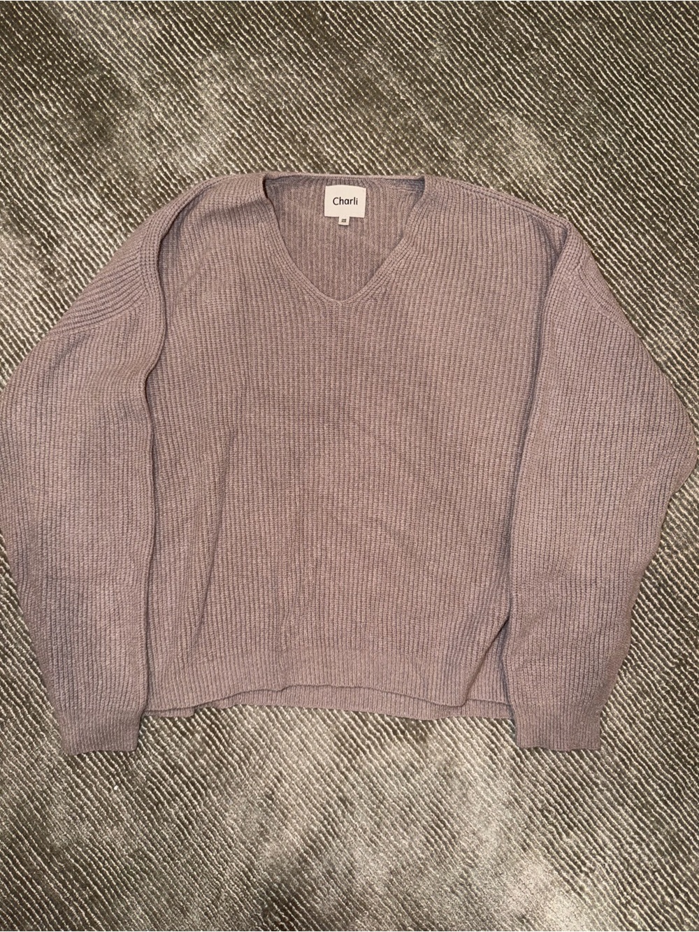 Women’s V-Neck Ribbed Sweater in Dusty Lavender